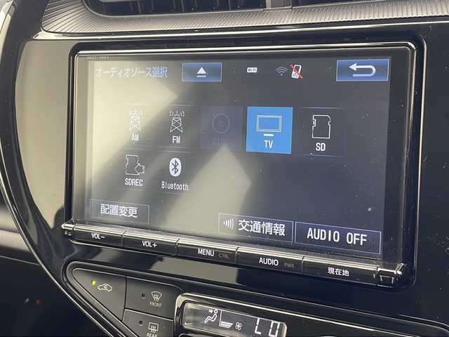 トヨタ アクア クロスオーバー 沖縄県 2018(平30)年 7.1万km ブラックマイカ 純正ナビ(ＮＳＺＴ－Ｙ６６Ｔ)/(フルセグＴＶ　Ｂｌｕｅｔｏｏｔｈ　ＣＤ　ＤＶＤ　ＡＭ　ＦＭ)　/バックカメラ　/ドライブレコーダー　/ＥＴＣ　/ハーフレザーシート　/ＬＥＤヘッドライト　/純正アルミホイール　/純正フロアマット　/禁煙車/オートライト/オートマチックハイビーム