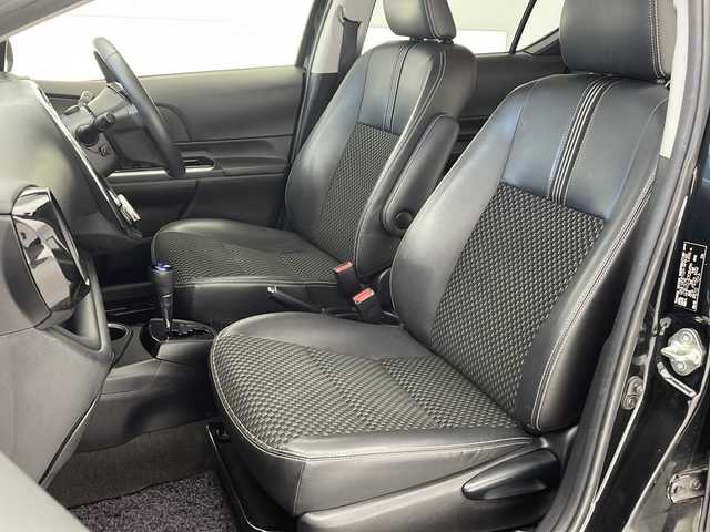 トヨタ アクア クロスオーバー 沖縄県 2018(平30)年 7.1万km ブラックマイカ 純正ナビ(ＮＳＺＴ－Ｙ６６Ｔ)/(フルセグＴＶ　Ｂｌｕｅｔｏｏｔｈ　ＣＤ　ＤＶＤ　ＡＭ　ＦＭ)　/バックカメラ　/ドライブレコーダー　/ＥＴＣ　/ハーフレザーシート　/ＬＥＤヘッドライト　/純正アルミホイール　/純正フロアマット　/禁煙車/オートライト/オートマチックハイビーム