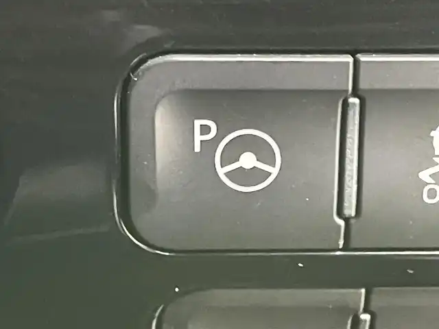 トヨタ プリウス ＰＨＶ A 岡山県 2019(令1)年 6.8万km アティチュードブラックマイカ モデリスタエアロ（F・S・R）/セーフティセンス/ディーラーオプションナビ（NSZT-Y68T）/フルセグTV/Bluetooth/パノラミックビューモニター/革調シートカバー/レーダークルーズ/シートヒーター（運転席・助手席）/パワーシート（運転席）/パーキングサポート/ブラインドスポットモニタリング/LEDオートライト/USB端子・HDMI端子/ビルトインETC/トヨタ純正ホイール