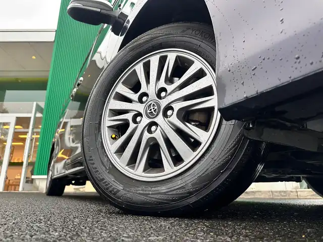 トヨタ エスクァイア Gi ブラックテーラード 宮城県 2016(平28)年 6.7万km スパークリングブラックパールクリスタルシャイン セーフティセンスC/・プリクラッシュセーフティ/・レーンディパーチャーアラート/・オートマチックハイビーム/・先行車発進告知機能/純正フリップダウンモニター（V11T-R62C）/純正ナビ（NSZT-W64）/・CD/DVD/・Bluetooth/・フルセグTV/・SD音楽録音機能/バックカメラ/ビルトインETC/両側パワースライドドア/合皮シート/シートヒーター/ウッドコンビステアリング/クルーズコントロール/ステアリングスイッチ/MTモード付AT/LEDヘッドライト/フォグランプ/オートライト/スマートキー＆プッシュスタート/リアオートエアコン/電動格納ミラー/純正15インチAW/純正フロアマット/W/ニーエアバッグ