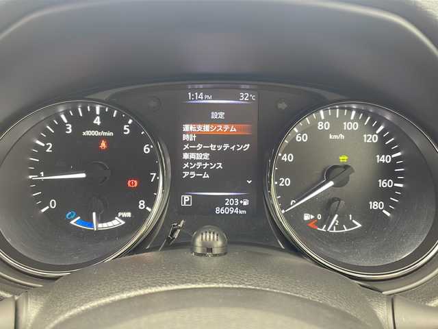 日産 エクストレイル ハイブリッド 20X 沖縄県 2018(平30)年 8.6万km ブリリアントホワイトパール 純正９型ナビ　【MM517D-L】/(フルセグTV　Bluetooth　FM/AM　CD/DVD)　/バックカメラ/エマージェンシーブレーキ　/LEDヘッドライト　/パワーバックドア　/プッシュスタート　/スマートキー　/レザーシート　/ドライブレコーダー　/ETC