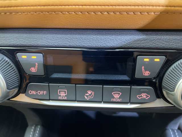 日産 キックス X ツートーンインテリアED 愛媛県 2020(令2)年 5.5万km ラディアントレッド/ピュアブラック 2トーン 純正9インチナビ/フルセグTV　Bluetooth/プロパイロット/アラウンドビューモニター/シートヒーター/ハンドルヒーター/デジタルインナーミラー/電子パーキングブレーキ/ステアリングリモコン/ETC/スマートキー