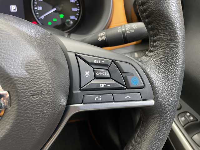 日産 キックス X ツートーンインテリアED 愛媛県 2020(令2)年 5.5万km ラディアントレッド/ピュアブラック 2トーン 純正9インチナビ/フルセグTV　Bluetooth/プロパイロット/アラウンドビューモニター/シートヒーター/ハンドルヒーター/デジタルインナーミラー/電子パーキングブレーキ/ステアリングリモコン/ETC/スマートキー