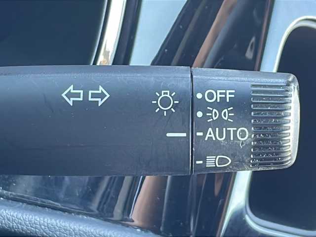 ホンダ シャトル ハイブリッド ホンダセンシング 岐阜県 2022(令4)年 3.6万km ルナシルバーM 禁煙車/社外ナビ/AM/FM/BT/クルーズコントロール/レーンキープアシスト/衝突軽減ブレーキ/バックカメラ/ドライブレコーダー/ビルトインETC/純正フロアマット/ドアバイザー/プッシュスタート/ヘッドライトレベライザー/オートエアコン/オートライト/オートハイビーム/スマートキー