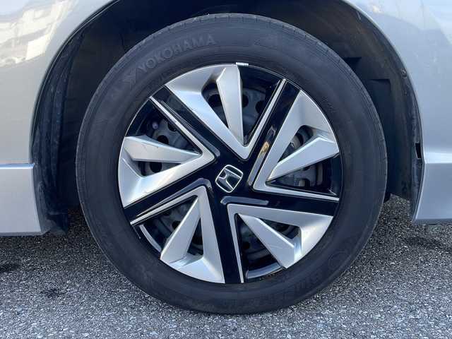 ホンダ シャトル ハイブリッド ホンダセンシング 岐阜県 2022(令4)年 3.6万km ルナシルバーM 禁煙車/社外ナビ/AM/FM/BT/クルーズコントロール/レーンキープアシスト/衝突軽減ブレーキ/バックカメラ/ドライブレコーダー/ビルトインETC/純正フロアマット/ドアバイザー/プッシュスタート/ヘッドライトレベライザー/オートエアコン/オートライト/オートハイビーム/スマートキー