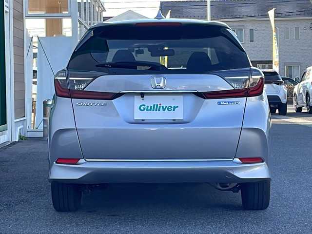 ホンダ シャトル ハイブリッド ホンダセンシング 岐阜県 2022(令4)年 3.6万km ルナシルバーM 禁煙車/社外ナビ/AM/FM/BT/クルーズコントロール/レーンキープアシスト/衝突軽減ブレーキ/バックカメラ/ドライブレコーダー/ビルトインETC/純正フロアマット/ドアバイザー/プッシュスタート/ヘッドライトレベライザー/オートエアコン/オートライト/オートハイビーム/スマートキー