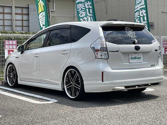 トヨタ プリウス α S 兵庫県 2014(平26)年 3.1万km ホワイトパールクリスタルシャイン アルパイン8型ナビ/CD/DVD/Bluetooth/フルセグTV/バックカメラ/ETC/前後ドライブレコーダー/社外エアロ/社外フロアマット/社外シートカバー/社外20インチAW/ローダウン/ドアバイザー/保証書/取説/スペアキー1本