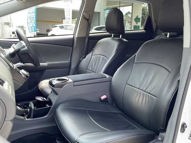 トヨタ プリウス α S 兵庫県 2014(平26)年 3.1万km ホワイトパールクリスタルシャイン アルパイン8型ナビ/CD/DVD/Bluetooth/フルセグTV/バックカメラ/ETC/前後ドライブレコーダー/社外エアロ/社外フロアマット/社外シートカバー/社外20インチAW/ローダウン/ドアバイザー/保証書/取説/スペアキー1本