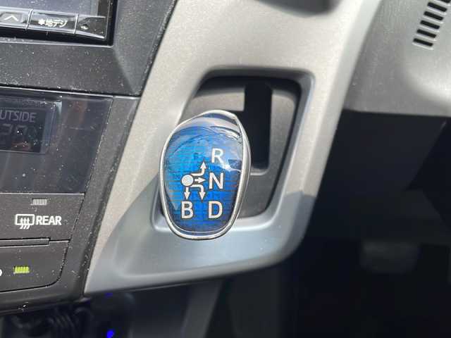 トヨタ プリウス α S 兵庫県 2014(平26)年 3.1万km ホワイトパールクリスタルシャイン アルパイン8型ナビ/CD/DVD/Bluetooth/フルセグTV/バックカメラ/ETC/前後ドライブレコーダー/社外エアロ/社外フロアマット/社外シートカバー/社外20インチAW/ローダウン/ドアバイザー/保証書/取説/スペアキー1本