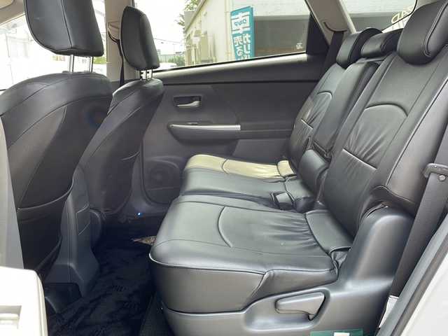 トヨタ プリウス α S 兵庫県 2014(平26)年 3.1万km ホワイトパールクリスタルシャイン アルパイン8型ナビ/CD/DVD/Bluetooth/フルセグTV/バックカメラ/ETC/前後ドライブレコーダー/社外エアロ/社外フロアマット/社外シートカバー/社外20インチAW/ローダウン/ドアバイザー/保証書/取説/スペアキー1本