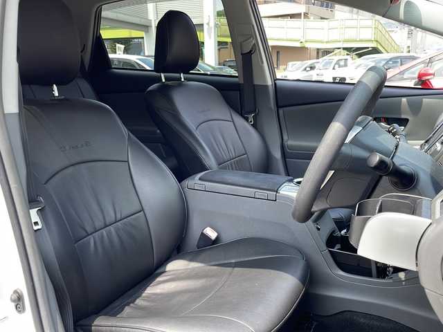 トヨタ プリウス α S 兵庫県 2014(平26)年 3.1万km ホワイトパールクリスタルシャイン アルパイン8型ナビ/CD/DVD/Bluetooth/フルセグTV/バックカメラ/ETC/前後ドライブレコーダー/社外エアロ/社外フロアマット/社外シートカバー/社外20インチAW/ローダウン/ドアバイザー/保証書/取説/スペアキー1本