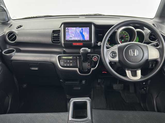 ホンダ Ｎ ＢＯＸ G SSパッケージ 福井県 2013(平25)年 6.5万km プレミアムホワイトパール 社外SDナビ 型式：AVN-V02/（FM/AM/BT/TV/CD/DVD/AUX）/両側パワースライドドア/純正アルミホイール/純正フロアマット/社外ETC/ABS/横滑り防止装置/スマートキー