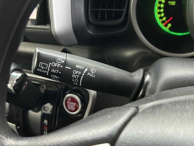 ホンダ Ｎ ＢＯＸ G SSパッケージ 福井県 2013(平25)年 6.5万km プレミアムホワイトパール 社外SDナビ 型式：AVN-V02/（FM/AM/BT/TV/CD/DVD/AUX）/両側パワースライドドア/純正アルミホイール/純正フロアマット/社外ETC/ABS/横滑り防止装置/スマートキー
