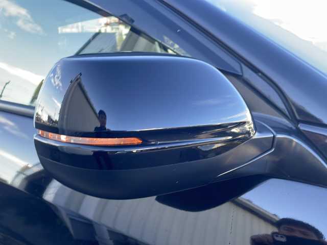 ホンダ ヴェゼル ハイブリッド Z 熊本県 2014(平26)年 10.9万km クリスタルブラックパール (株)IDOMが運営する【じしゃロン熊本店】の自社ローン専用車両になります。/こちらは現金またはオートローンご利用時の価格です。自社ローンご希望の方は別途その旨お申付け下さい/純正ナビ（ワンセグＴＶ　ＣＤ　ＤＶＤ　ＢＴ）　/バックカメラ　/ＥＴＣ　/クルーズコントロール　/シートヒーター　/ＬＥＤヘッドライト　/オートライト　/ステアリングリモコン　/Ｗ＋サイドエアバッグ