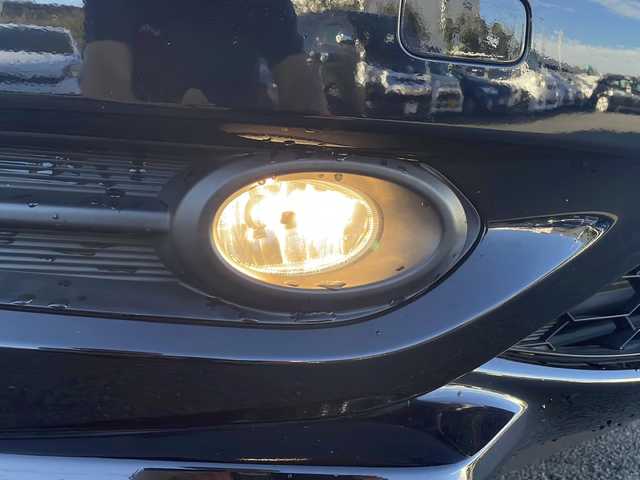 ホンダ ヴェゼル ハイブリッド Z 熊本県 2014(平26)年 10.9万km クリスタルブラックパール (株)IDOMが運営する【じしゃロン熊本店】の自社ローン専用車両になります。/こちらは現金またはオートローンご利用時の価格です。自社ローンご希望の方は別途その旨お申付け下さい/純正ナビ（ワンセグＴＶ　ＣＤ　ＤＶＤ　ＢＴ）　/バックカメラ　/ＥＴＣ　/クルーズコントロール　/シートヒーター　/ＬＥＤヘッドライト　/オートライト　/ステアリングリモコン　/Ｗ＋サイドエアバッグ