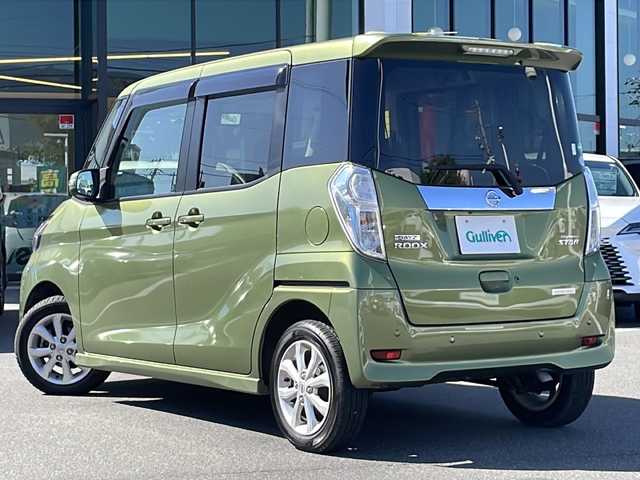日産 デイズ ルークス ハイウェイスター Xターボ 長野県 2020(令2)年 0.6万km プレミアムオリーブメタリック ターボ/インテリジェントエマージェンシーブレーキ/車線逸脱警報/踏み間違い衝突防止アシスト/ハイビームアシスト/コーナーセンサー/アラウンドビューモニター/純正ナビ【MM319D-W】/(CD/DVD/フルセグTV/BT)/ドライブレコーダー/ETC/片側パワースライドドア/革巻きステアリング/ステアリングスイッチ/LEDヘッドライト/フォグランプ/オートライト/スマートキー/Pスタート/電動格納ミラー/ナノイー付リアリーシングファン/サンシェード（後席）/純正フロアマット/純正14インチAW