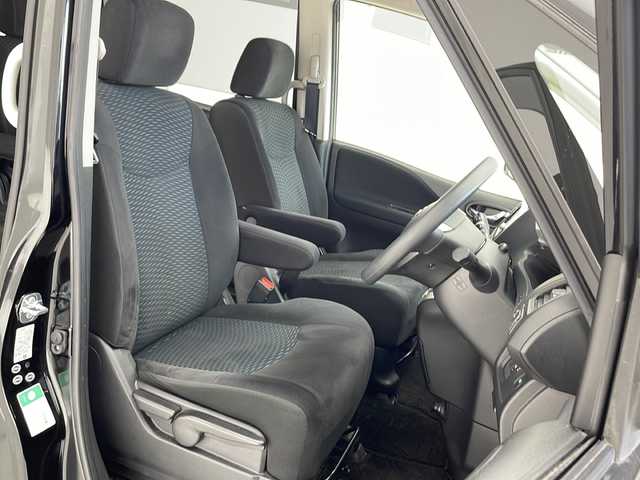 日産 セレナ ハイウェイスター Sエディション 沖縄県 2016(平28)年 8.7万km ダイヤモンドブラック 純正ナビ(ＭＣ３１５Ｄ－Ｗ)/(Ｂｌｕｅｔｏｏｔｈ　フルセグＴＶ　ＣＤ　ＤＶＤ　ＡＭ　ＦＭ)　/バックカメラ　/片側パワースライドドア　/ＵＳＢ入力端子　/ＥＴＣ　/クルーズコントロール/スマートキー　/スペアキー/ステアリングスイッチ　/オートライト/純正フロアマット　/電動格納ミラー/純正アルミホイール/サンシェード