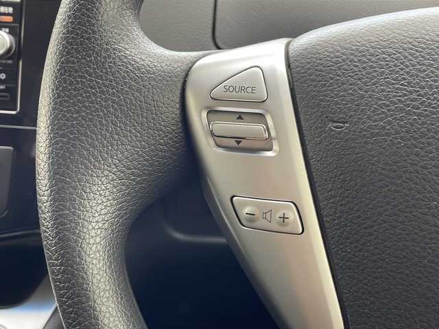 日産 セレナ ハイウェイスター Sエディション 沖縄県 2016(平28)年 8.7万km ダイヤモンドブラック 純正ナビ(ＭＣ３１５Ｄ－Ｗ)/(Ｂｌｕｅｔｏｏｔｈ　フルセグＴＶ　ＣＤ　ＤＶＤ　ＡＭ　ＦＭ)　/バックカメラ　/片側パワースライドドア　/ＵＳＢ入力端子　/ＥＴＣ　/クルーズコントロール/スマートキー　/スペアキー/ステアリングスイッチ　/オートライト/純正フロアマット　/電動格納ミラー/純正アルミホイール/サンシェード