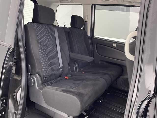 日産 セレナ ハイウェイスター Sエディション 沖縄県 2016(平28)年 8.7万km ダイヤモンドブラック 純正ナビ(ＭＣ３１５Ｄ－Ｗ)/(Ｂｌｕｅｔｏｏｔｈ　フルセグＴＶ　ＣＤ　ＤＶＤ　ＡＭ　ＦＭ)　/バックカメラ　/片側パワースライドドア　/ＵＳＢ入力端子　/ＥＴＣ　/クルーズコントロール/スマートキー　/スペアキー/ステアリングスイッチ　/オートライト/純正フロアマット　/電動格納ミラー/純正アルミホイール/サンシェード