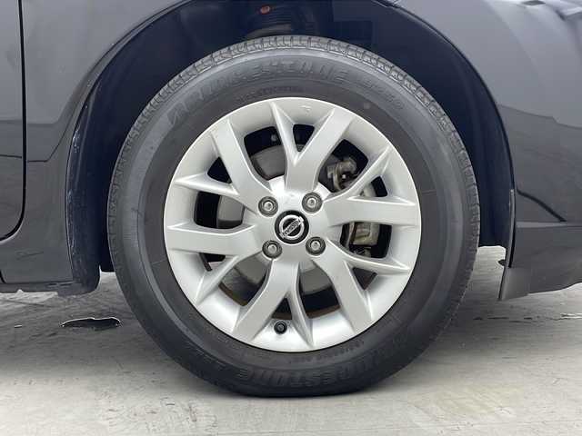日産 ノート e－パワー X Vセレクション 三重県 2020(令2)年 3.9万km スーパーブラック 禁煙車　/純正7型ナビ（MM319D-W）/・CD・DVD・AM・FM・BT・フルセグTV・ipod/インテリジェントアラウンドビューモニター/インテリジェントルームミラー/エマージェンシーブレーキ/レーンキープ/レーダークルーズコントロール/前後コーナーセンサー/オートハイビーム/LEDヘッドライト/ステアリングスイッチ/純正フロアマット/純正16インチアルミ/前後ドラレコ/ETC/スマートキー/ドアバイザー