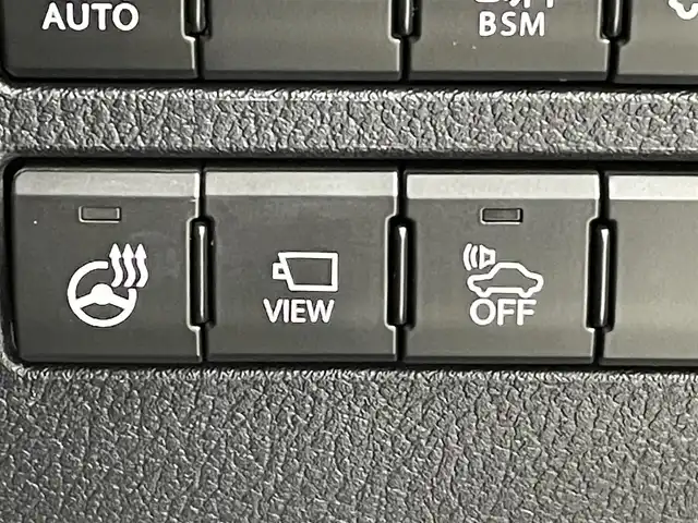 レクサス ＮＸ 300h ブラックシークエンス 埼玉県 2019(平31)年 5.5万km ソニックチタニウム 純正ナビ　ムーンルーフ　３眼ＬＥＤヘッド　パノラミックビューモニター　ヘッドアップディスプレイ　ブラインドスポットモニター　黒合皮シート　パワーバックドア　ＬＥＤフォグ　純正１８インチアルミ　ＥＴＣ