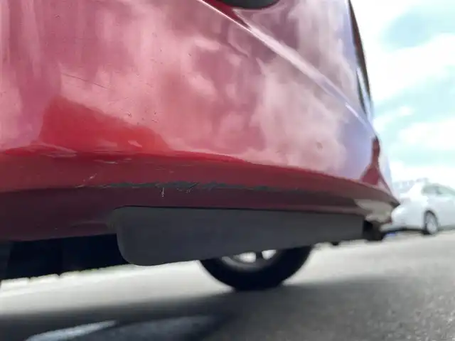 日産 デイズ ルークス ハイウェイスターX 佐賀県 2015(平27)年 6万km スパークリングレッド/ブラック 純正SDナビ/・フルセグTV/CD/DVD/SD/USB/Bluetooth/アラウンドビューモニター/衝突被害軽減ブレーキ/ETC/片側パワースライドドア/後席用エアコン/後席用サイドサンシェード/ISOFIX対応/革巻きステアリング/純正14インチアルミホイール/純正キセノンヘッドライト/純正フォグライト/純正フロアマット/純正ドアバイザ―/新車時保証書/スペアキー１本