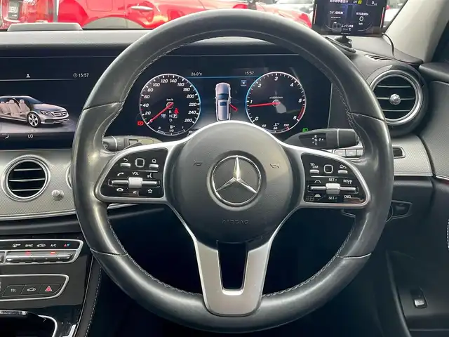 メルセデス・ベンツ Ｅ２２０ｄ ステーションワゴンアバンギャルド 栃木県 2020(令2)年 4.1万km ポーラホワイト パナメリカーナグリル /パノラミックスライディングルーフ /ブルメスターサウンド /ヘッドアップディスプレイ /ワンオーナー  /前後コーナーセンサー  /パワーバックドア/全周囲カメラ /全席シートヒーター  /ドラレコ/保証書/取扱説明書/スペアキー