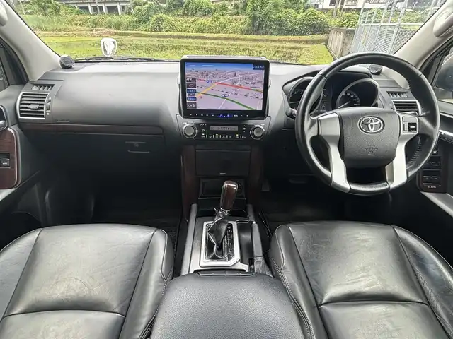 トヨタ ランドクルーザー プラド TX Lパッケージ 長崎県 2014(平26)年 13.1万km ホワイトパールクリスタルシャイン 11型フローティングナビ/(CD/DVD/BT/フルセグ)/バックカメラ/クルーズコントロール/ビルトインETC/黒レザーシート/パワーシート/シートヒーター/スマートキー/プッシュスタート/ドライブレコーダー/社外17インチAW/オートライト/フォグランプ