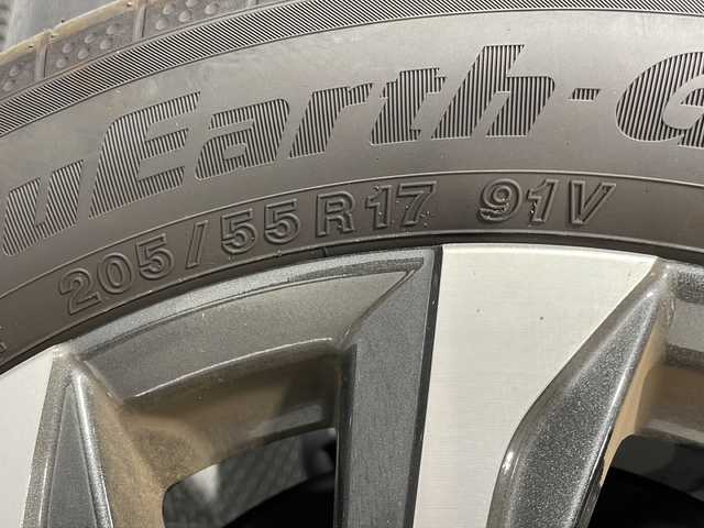 トヨタ ヴォクシー ハイブリッド S－Z 広島県 2024(令6)年 0.9万km グリッターブラックガラスフレーク 禁煙車/純正10.5インチDA/快適利便パッケージ/トヨタチームメイト/全周囲/オートマチックハイビーム/トヨタセーフティーセンス/2.0ETC/純正17インチアルミホイール/パワーバックドア/ハーフレザーシート/レーダークルーズコントロール/スマートキー