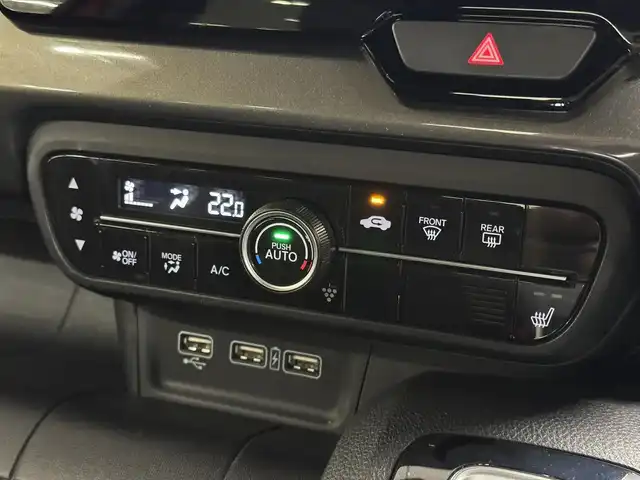 ホンダ Ｎ ＷＧＮ カスタム Lターボ ホンダS 三重県 2020(令2)年 3.9万km ミラノレッド ガソリン・ターボ/FF/MTモード付インパネCVT/純正 8インチナビ VXU-207NBi/（CD/DVD/RADIO/TV/SD/MusicRack/USB/iPod/Bluetooth/AppleCarPlay）/バックカメラ/ドライブレコーダー 前後（ナビ連動）/ビルトイン ETC/Honda SENSING/・衝突軽減ブレーキ［CMBS］/・車線維持支援システム［LKAS］/・アダプティブクルーズコントロール［ACC］/・路外逸脱抑制機能/・先行車発進お知らせ機能/・標識認識機能/・パーキングセンサーシステム/・装備/・シートヒーター（D）/・オートエアコン/・オートライト/・LEDヘッドライト/・オートハイビーム/・パドルシフト/・電子パーキングブレーキ＆ブレーキホールド機能/・USBジャック（充電用（2.5A高速充電対応）x2、入力用x1）/・電動格納ドアミラー（ウインカー付）/・純正 15inAW/・スマートキーx2/・保/取/ナビ取/など