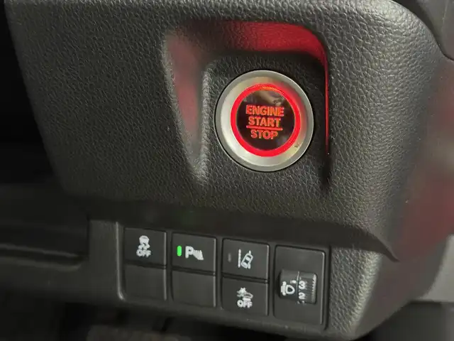 ホンダ Ｎ ＷＧＮ カスタム Lターボ ホンダS 三重県 2020(令2)年 3.9万km ミラノレッド ガソリン・ターボ/FF/MTモード付インパネCVT/純正 8インチナビ VXU-207NBi/（CD/DVD/RADIO/TV/SD/MusicRack/USB/iPod/Bluetooth/AppleCarPlay）/バックカメラ/ドライブレコーダー 前後（ナビ連動）/ビルトイン ETC/Honda SENSING/・衝突軽減ブレーキ［CMBS］/・車線維持支援システム［LKAS］/・アダプティブクルーズコントロール［ACC］/・路外逸脱抑制機能/・先行車発進お知らせ機能/・標識認識機能/・パーキングセンサーシステム/・装備/・シートヒーター（D）/・オートエアコン/・オートライト/・LEDヘッドライト/・オートハイビーム/・パドルシフト/・電子パーキングブレーキ＆ブレーキホールド機能/・USBジャック（充電用（2.5A高速充電対応）x2、入力用x1）/・電動格納ドアミラー（ウインカー付）/・純正 15inAW/・スマートキーx2/・保/取/ナビ取/など