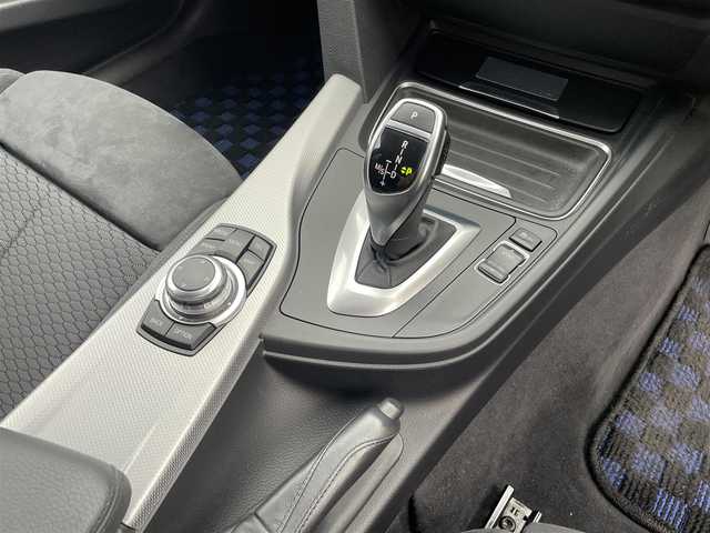 ＢＭＷ ３２８ｉ Mスポーツ 神奈川県 2012(平24)年 5.5万km アルピンホワイトⅢ 純正HDDナビ/CD /DVD /MSV /BT /フルセグ/ミラー内蔵ETC/バックカメラ/Mスポーツステアリング/Mスポーツスカッフプレート/ビルシュタイン車高調/BBS18インチアルミ/ブレンボキャリパー・ディスク/ステンメッシュブレーキホース/next innovationフロントリップ/サイドスポイラー/社外リアンダーカバー/M3用トランクスポイラー/ナギサオート　スタビリンク/ARCタワーバー/フロント2点　リア1点/COX前後ボディダンパー/CPMロアメンバー補強パーツ/LEDルームランプ/レムスマフラー/ユピテル　ドラレコ連動レーダー/HIDヘッドライト/オートライト/HIDフォグ/スマートキー×2/新車時保証書/取扱説明書