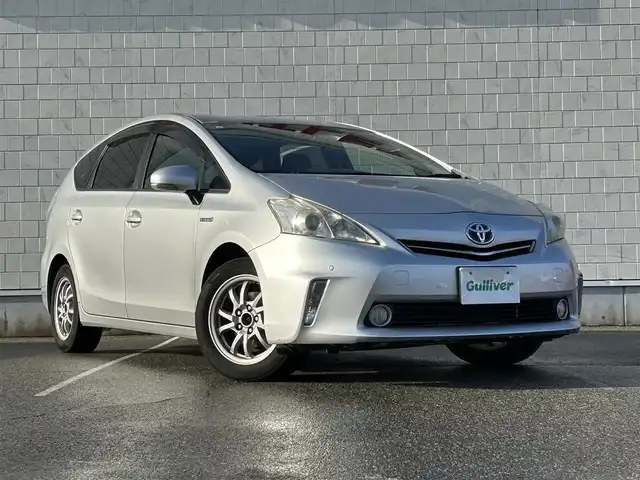 トヨタ プリウス α S 富山県 2013(平25)年 12.5万km シルバーM 純正ナビ（Bluetooth/ワンセグTV/CD/DVD/バックカメラ）/コーナーセンサー/ドライブレコーダー/横滑り防止機能/盗難防止機能/ETC/オートライト/パワーウィンドウ/純正フロアマット/プッシュスタート/パワーステアリング