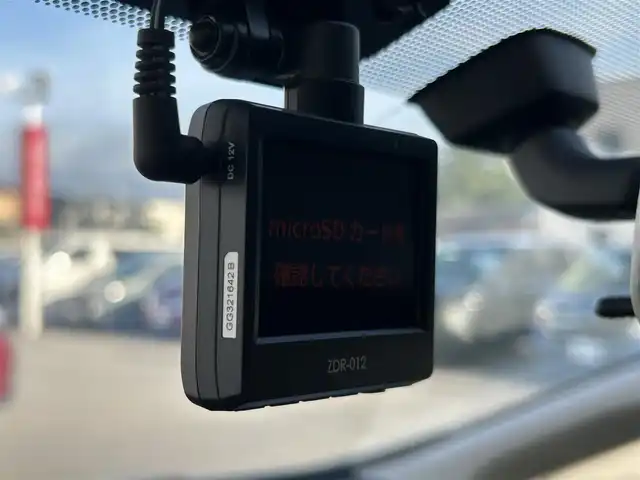 トヨタ プリウス α S 富山県 2013(平25)年 12.5万km シルバーM 純正ナビ（Bluetooth/ワンセグTV/CD/DVD/バックカメラ）/コーナーセンサー/ドライブレコーダー/横滑り防止機能/盗難防止機能/ETC/オートライト/パワーウィンドウ/純正フロアマット/プッシュスタート/パワーステアリング