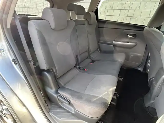 トヨタ プリウス α S 富山県 2013(平25)年 12.5万km シルバーM 純正ナビ（Bluetooth/ワンセグTV/CD/DVD/バックカメラ）/コーナーセンサー/ドライブレコーダー/横滑り防止機能/盗難防止機能/ETC/オートライト/パワーウィンドウ/純正フロアマット/プッシュスタート/パワーステアリング