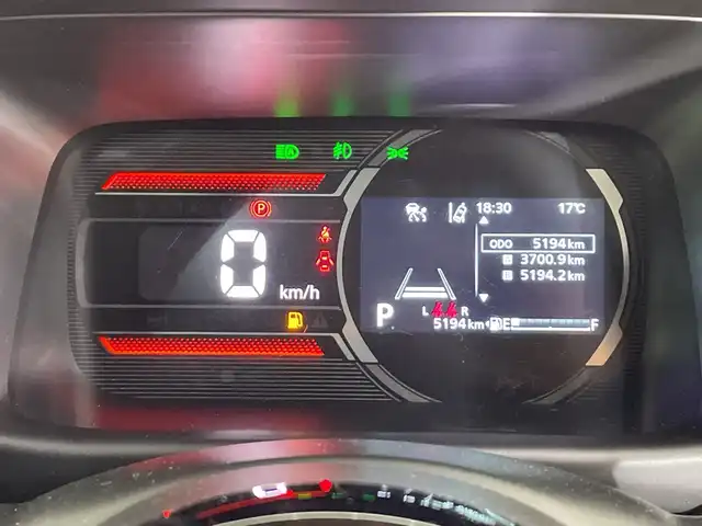 スズキ スペーシア ギア HYBRID XZターボ 栃木県 2024(令6)年 0.6万km モスグレーメタリック 純正ナビ/　（フルセグTV/Bluetooth//                   AppleCarplay/AndroidAuto）/バックカメラ/全方位カメラ/スズキセーフティサポート/・デュアルセンサーブレーキサポートII/・誤発進抑制機能/・車線逸脱抑制機能/・車線逸脱警報機能/・ふらつき警報機能/・低速時ブレーキサポート/・発進お知らせ機能/・標識認識機能/・ハイビームアシスト/コーナーセンサー/ETC/シートヒーター/禁煙車/オートライト/LEDヘッドライト/スマートキー/プッシュスタート/アイドリングストップ/ステアリングスイッチ/純正AW/純正フロアマット