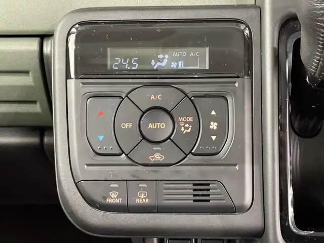 スズキ スペーシア ギア HYBRID XZターボ 栃木県 2024(令6)年 0.6万km モスグレーメタリック 純正ナビ/　（フルセグTV/Bluetooth//                   AppleCarplay/AndroidAuto）/バックカメラ/全方位カメラ/スズキセーフティサポート/・デュアルセンサーブレーキサポートII/・誤発進抑制機能/・車線逸脱抑制機能/・車線逸脱警報機能/・ふらつき警報機能/・低速時ブレーキサポート/・発進お知らせ機能/・標識認識機能/・ハイビームアシスト/コーナーセンサー/ETC/シートヒーター/禁煙車/オートライト/LEDヘッドライト/スマートキー/プッシュスタート/アイドリングストップ/ステアリングスイッチ/純正AW/純正フロアマット