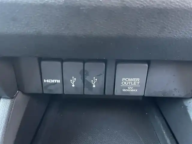 ホンダ オデッセイ アブソルート 島根県 2015(平27)年 7.2万km ホワイトオーキッドパール 純正ＳＤナビ・フルセグTV/ＤＶＤ再生・Ｂｌｕｅｔｏｏｔｈ　/純正フリップダウンモニター　/バックカメラ/ビルトインＥＴＣ　/両側パワースライドドア　/アダプティブクルーズコントロール　/衝突軽減ブレーキ　/レーンアシスト　/純正LEDヘッドライト/純正アルミホイール/純正フロアマット