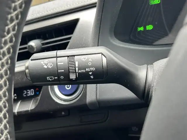 レクサス ＵＸ 250h バージョンC 静岡県 2019(平31)年 2.2万km ソニッククォーツ 純正メーカーナビ/・フルセグ/CD/Bluetooth/USB/バックカメラ/ビルトインETC2.0/クルーズコントロール追従有/パワーバックドア/ハーフレザーシート/革巻きステアリング/・ステアリングスイッチ/パワーシートD/N/シートヒーターD/N/電動パーキングブレーキ/ステアリングヒーター/オートライト/スマートキー/・プッシュスタート/LEDヘッドライト/・フォグランプ/電動格納ミラー/ウインカーミラー/純正アルミホイール/純正フロアマット/純正ドアバイザー