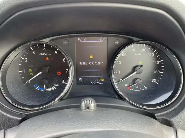 日産 エクストレイル ハイブリッド 20X 鳥取県 2018(平30)年 5.6万km ブリリアントホワイトパール ４・Ｗ・Ｄ/純正ナビ/フルセグ/ＤＶＤ/ＣＤ/ＢＴ/アラウンドビューモニター/ＥＴＣ/エマージェンシーブレーキ/インテリジェントルームミラー/インテリジェントキー/パワーバックドア/４WD切替スイッチ/合皮レザーシート/LEDヘッドライト/フォグライト/純正１７インチアルミホイール/フロアマット/ドアバイザー