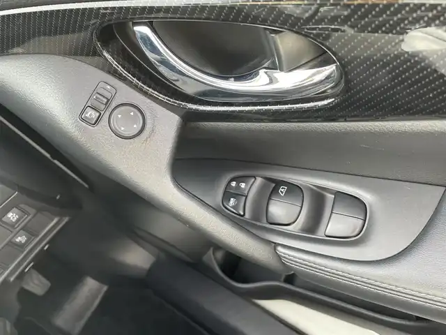 日産 エクストレイル ハイブリッド 20X 鳥取県 2018(平30)年 5.6万km ブリリアントホワイトパール ４・Ｗ・Ｄ/純正ナビ/フルセグ/ＤＶＤ/ＣＤ/ＢＴ/アラウンドビューモニター/ＥＴＣ/エマージェンシーブレーキ/インテリジェントルームミラー/インテリジェントキー/パワーバックドア/４WD切替スイッチ/合皮レザーシート/LEDヘッドライト/フォグライト/純正１７インチアルミホイール/フロアマット/ドアバイザー