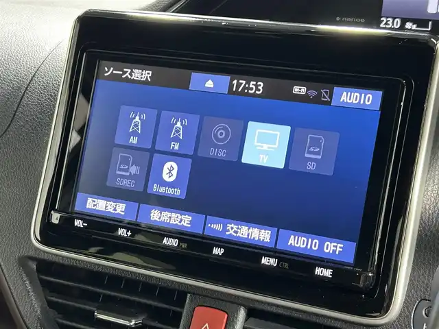 トヨタ エスクァイア ハイブリッド Gi 大阪府 2019(平31)年 5.1万km ブラック 黒革シート　純正９ｉｎｃナビＴＶ　Ｂカメラ　フリップダウンモニター　クルーズコントロール　衝突軽減Ｂ　レーンアシスト　両側パワースライドドア　シートヒーター　ＬＥＤライト　クリアランスソナー　ドラレコ