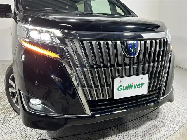 トヨタ エスクァイア ハイブリッド Gi 大阪府 2019(平31)年 5.1万km ブラック 黒革シート　純正９ｉｎｃナビＴＶ　Ｂカメラ　フリップダウンモニター　クルーズコントロール　衝突軽減Ｂ　レーンアシスト　両側パワースライドドア　シートヒーター　ＬＥＤライト　クリアランスソナー　ドラレコ
