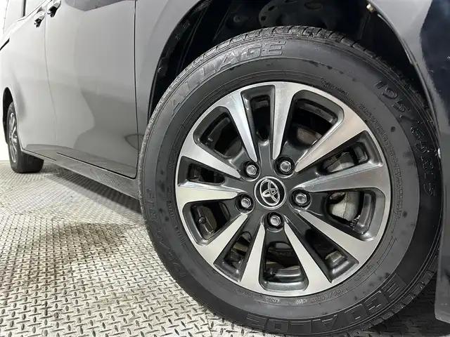 トヨタ エスクァイア ハイブリッド Gi 大阪府 2019(平31)年 5.1万km ブラック 黒革シート　純正９ｉｎｃナビＴＶ　Ｂカメラ　フリップダウンモニター　クルーズコントロール　衝突軽減Ｂ　レーンアシスト　両側パワースライドドア　シートヒーター　ＬＥＤライト　クリアランスソナー　ドラレコ