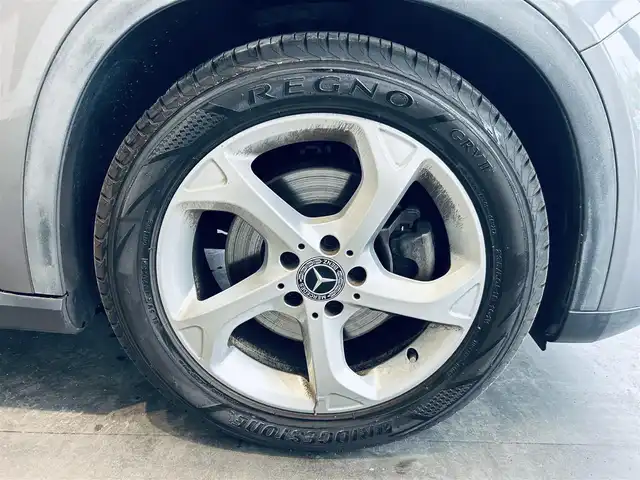 メルセデス・ベンツ ＧＬＡ２２０ 4マチック 大阪府 2017(平29)年 4.2万km マウンテングレー レーダーセーフティP/純正ナビ/TV/バックカメラ/applecarplay/ACC/純正18インチAW/LEDヘッドライト/電動リアゲート/クリアランスソナー/ブラインドスポット/黒革/シートヒーター/パドルシフト/ルーフレール/スマートキー/ETC/ドラレコ