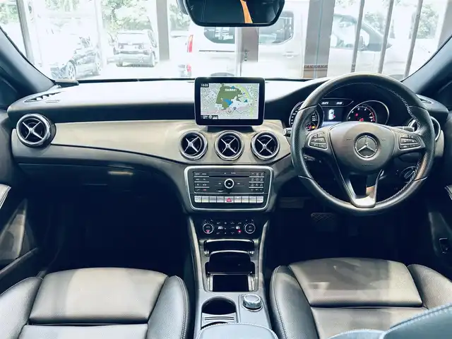メルセデス・ベンツ ＧＬＡ２２０ 4マチック 大阪府 2017(平29)年 4.2万km マウンテングレー レーダーセーフティP/純正ナビ/TV/バックカメラ/applecarplay/ACC/純正18インチAW/LEDヘッドライト/電動リアゲート/クリアランスソナー/ブラインドスポット/黒革/シートヒーター/パドルシフト/ルーフレール/スマートキー/ETC/ドラレコ