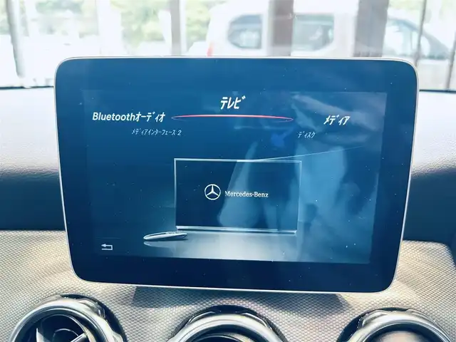 メルセデス・ベンツ ＧＬＡ２２０ 4マチック 大阪府 2017(平29)年 4.2万km マウンテングレー レーダーセーフティP/純正ナビ/TV/バックカメラ/applecarplay/ACC/純正18インチAW/LEDヘッドライト/電動リアゲート/クリアランスソナー/ブラインドスポット/黒革/シートヒーター/パドルシフト/ルーフレール/スマートキー/ETC/ドラレコ