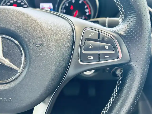 メルセデス・ベンツ ＧＬＡ２２０ 4マチック 大阪府 2017(平29)年 4.2万km マウンテングレー レーダーセーフティP/純正ナビ/TV/バックカメラ/applecarplay/ACC/純正18インチAW/LEDヘッドライト/電動リアゲート/クリアランスソナー/ブラインドスポット/黒革/シートヒーター/パドルシフト/ルーフレール/スマートキー/ETC/ドラレコ