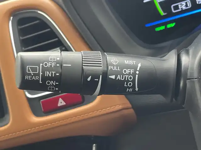 ホンダ ヴェゼル ハイブリッド Z 群馬県 2015(平27)年 8.5万km ホワイトオーキッドパール 純正ナビ　フルセグＴＶ　バックカメラ　シートヒーター　ハーフレザーシート　パドルシフト　電動パーキングブレーキ　クルーズコントロール　衝突被害軽減ブレーキ　ＬＥＤライト　スマートキー　禁煙車