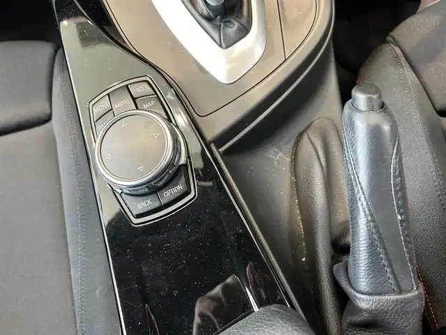 ＢＭＷ ３２０ｄ スポーツ 大阪府 2015(平27)年 11.5万km 白 純正ナビ/バックカメラ/パワーシート/Dシートメモリ/クリアランスソナー/社外16インチAW/純正AW有/ACC